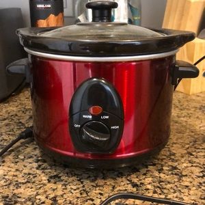 Small slow cooker